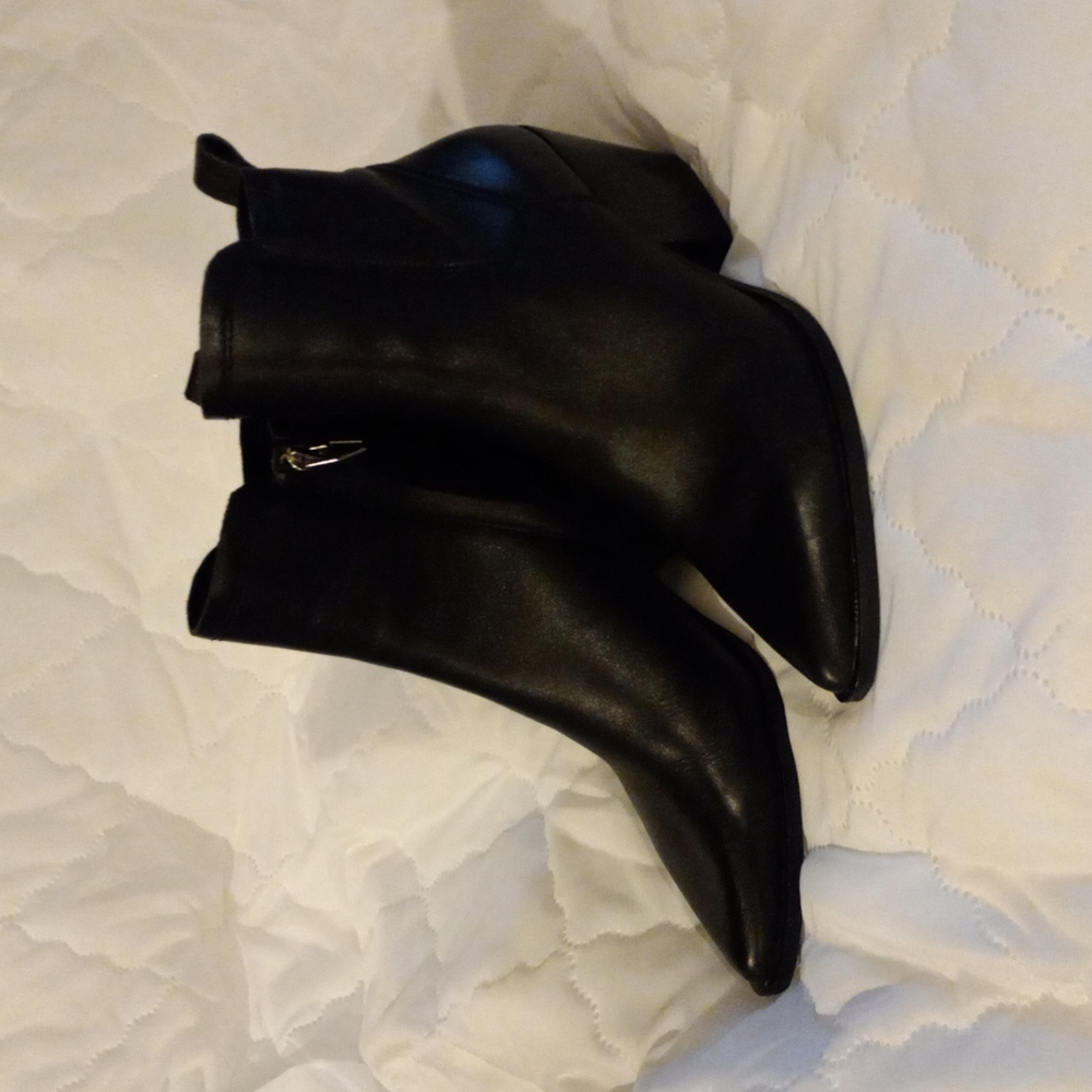 Dolce Vita Bell Toe Black Booties